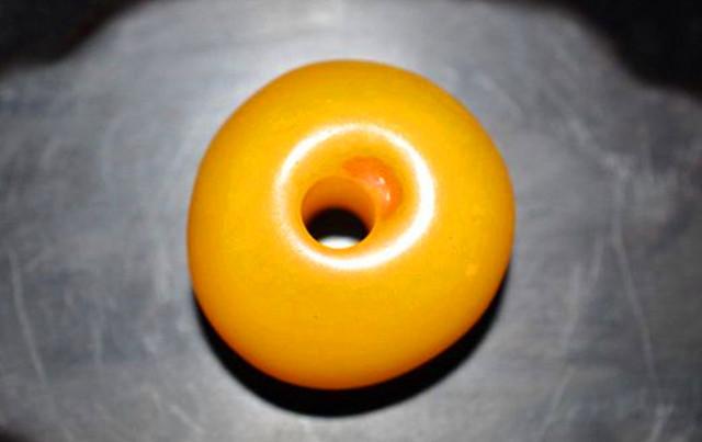 十大骗人的蜜蜡,真假蜜蜡鉴别就这一招有图有真相