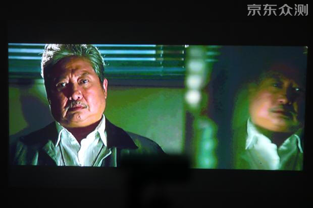 你们用投影看电影，我用投影干这个！