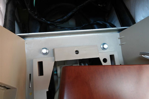 荣威550后排出风口不出热风,荣威550空调风口转换不了