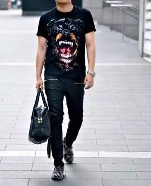 一件t两种穿法,一件t恤的多种穿法