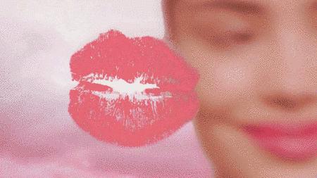 庆幸，男女通杀的Plump唇不用动刀