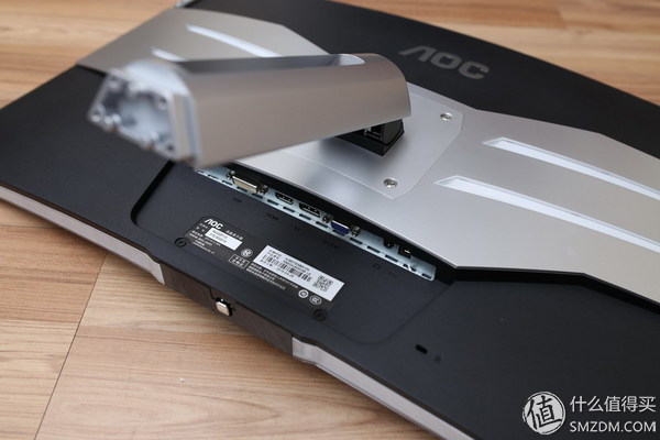 100%srgb电竞显示屏,100%srgb和90%p3色域显示器