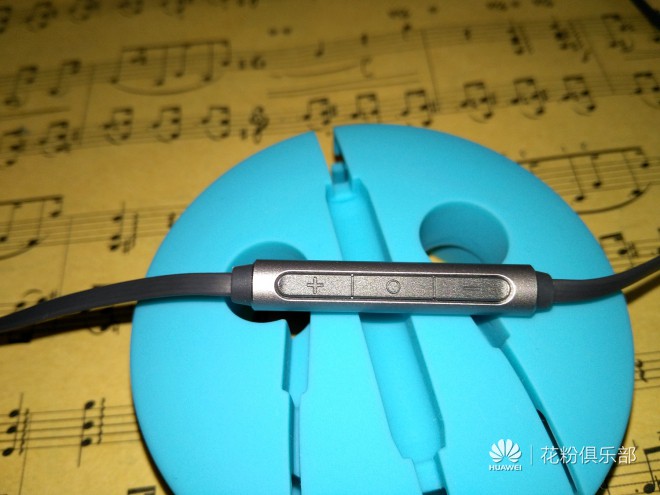 荣耀耳机引擎2代苍穹灰,心随声动蓝牙耳机