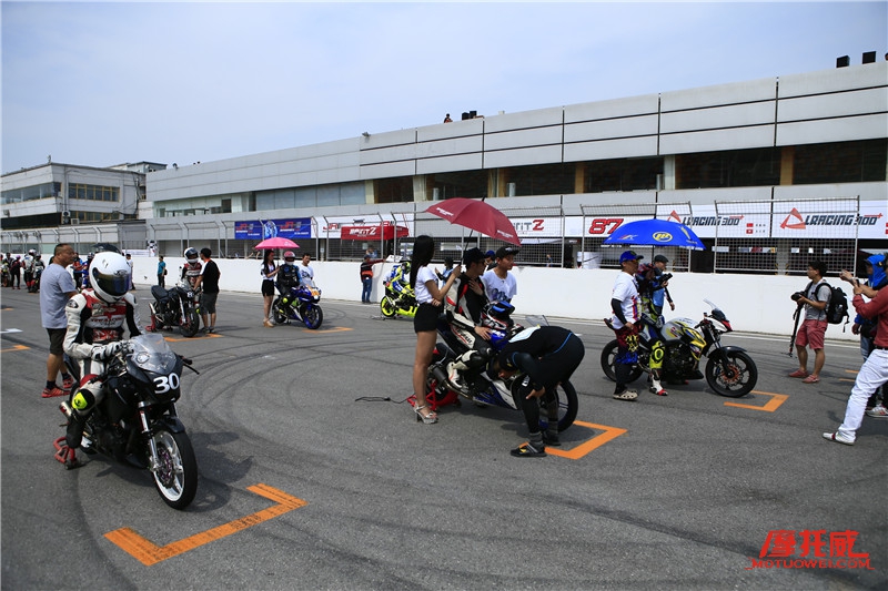 考NMB来赛车！CMBC全国摩托车场地锦标赛约战京城！