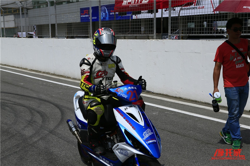 考NMB来赛车！CMBC全国摩托车场地锦标赛约战京城！