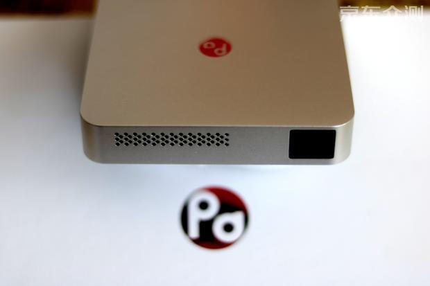 你们用投影看电影，我用投影干这个！