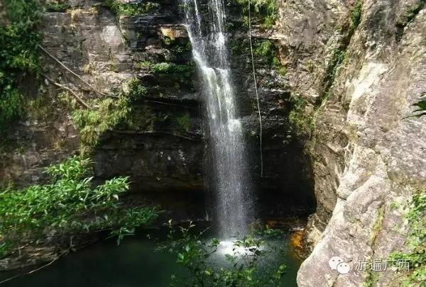 上林，有一条美如少女般不谙世事的小河