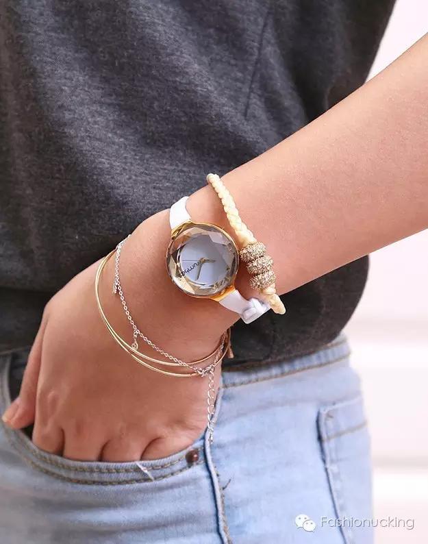 没块好看的表，我都不好意思露手段