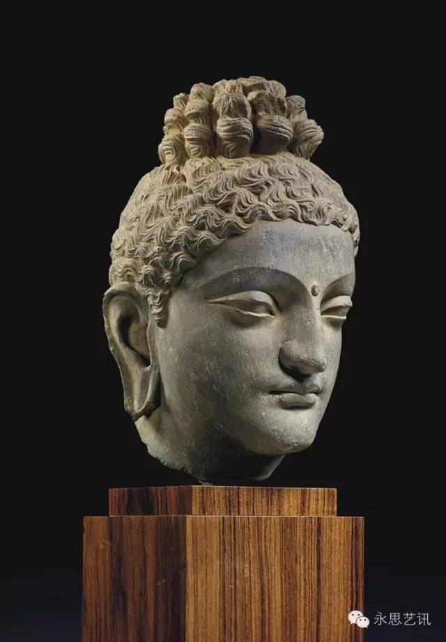 顶级拍卖乾隆粉彩八仙鼻烟壶,巴黎佳士得视频