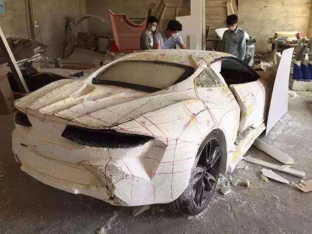 5名本科生，58天每天只睡6小时，造1辆电动超跑，惊艳全国！