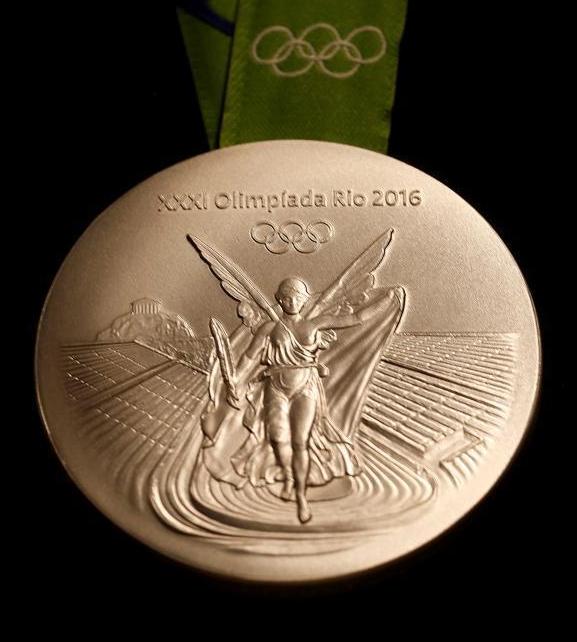 08年金镶玉奥运奖牌是24k金吗,2008奥运金镶玉金牌什么样