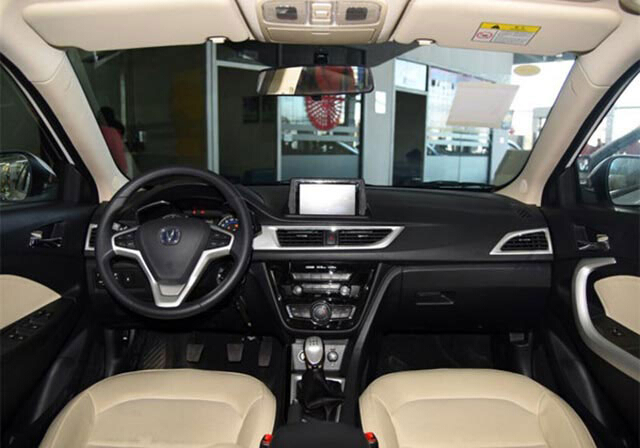 2015年悦翔v7和2016年的什么区别,2015长安悦翔v7能买吗