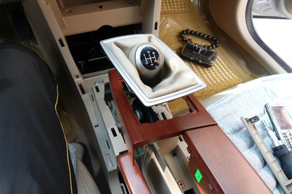 荣威550后排出风口不出热风,荣威550空调风口转换不了