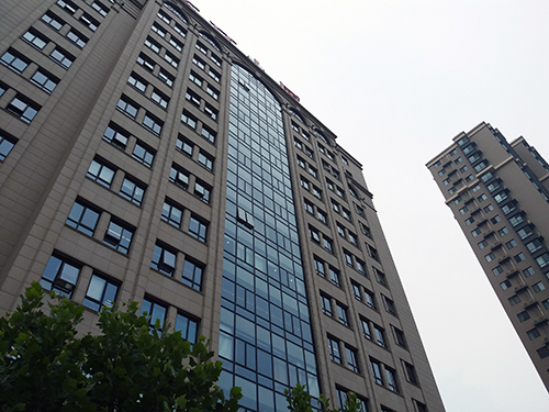 2千块买华为还是买三星,2千多买个二手手机值得吗