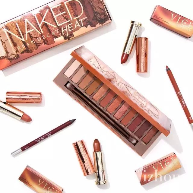 现在的美妆品的名字太太太太少儿不宜了，“一丝不挂”、“事后清晨”、Sex-Proof……