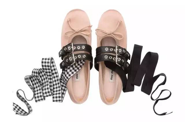 每日星范|林志玲让她健步如飞的芭蕾鞋，不只杨幂喜欢，连奥黛丽赫本也被圈粉啦！