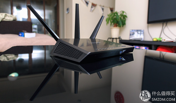 做工精良,外观大气,配置强悍~测NETGEAR美国网件Nighthawk夜鹰R6900别墅级无线路由