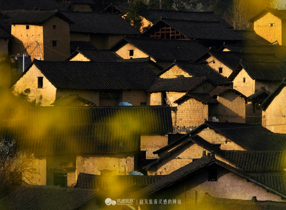 边城的写作视角,光线文字素材