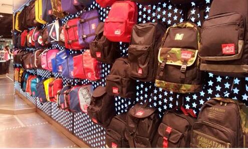 郑恺王嘉尔潮牌,余文乐开的潮牌店