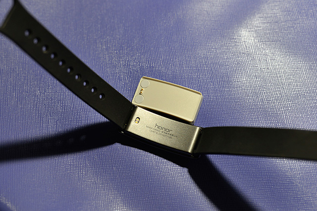 买一个小米手环有什么用,买1元的手环