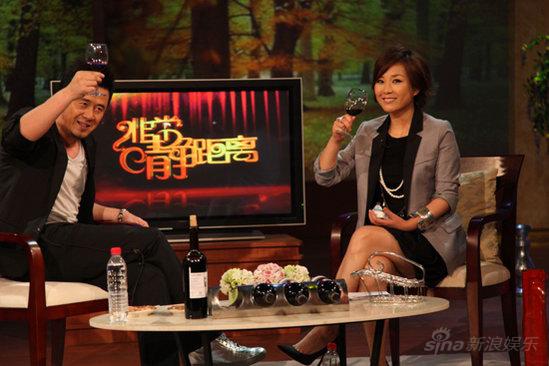 超杨澜谢娜，她才是最牛女主持，离职央视赚10亿老公竟也是大佬