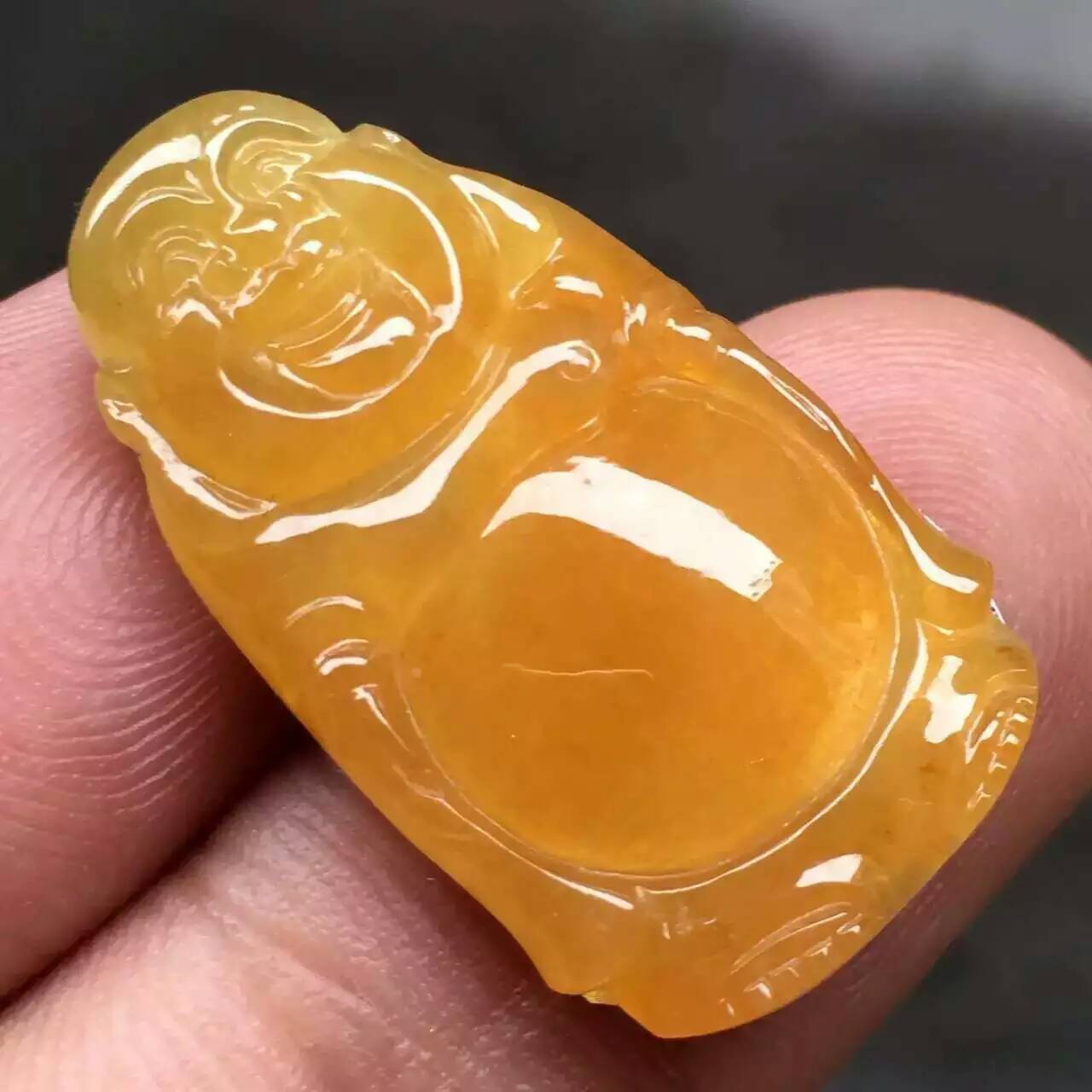 做微商如何描述翡翠产品 (做翡翠微商的都出入高档酒店吗)