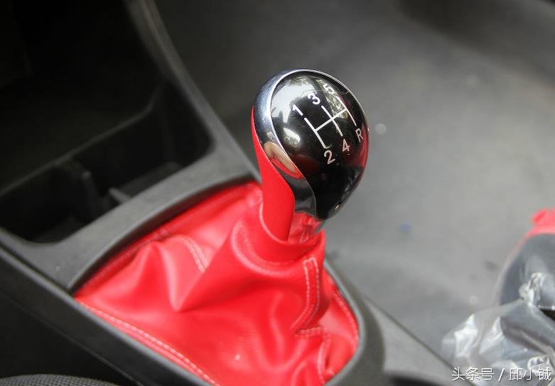 大众polocross车图片及价格,跨界掀背a级轿车价格