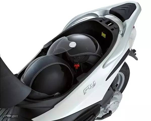 比亚乔fly150呆子测评,新款比亚乔fly150费油吗