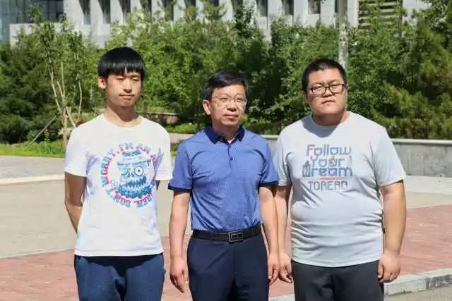 走近2016鄂尔多斯高考状元爆料独家学习秘籍！