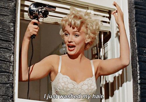 再这样洗头你的头发会越来越少,到底怎么洗头才能改善发质啊