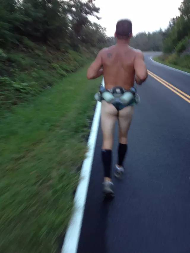 夏天跑步t恤推荐,最流行的跑步t恤