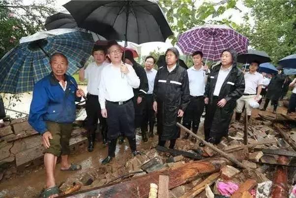 写给雨中的武汉：“东方威尼斯”不相信眼泪