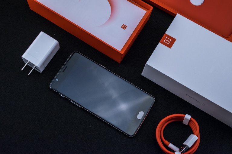 旗舰杀手手机,旗舰杀手红米