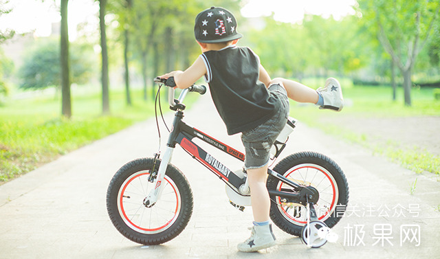 这辆美亚销量第一的童车，孩子骑上想摔跤都难