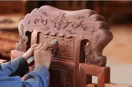 红木家具要如何打磨才好,如何辨识红木家具打磨工艺的好坏