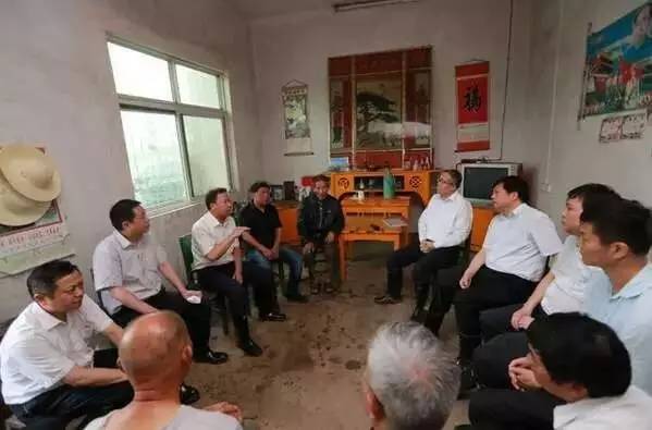 写给雨中的武汉：“东方威尼斯”不相信眼泪