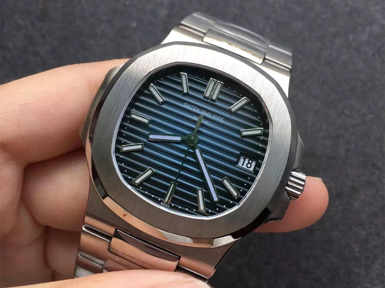 蓝宝石玻璃镜面和蓝宝石人工合成,蓝宝石镜面和蓝宝石水晶玻璃