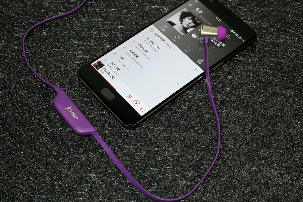 kzsks鏃犵嚎鑰虫満璇勬祴,ksk钃濈墮鑰虫満璇勬祴