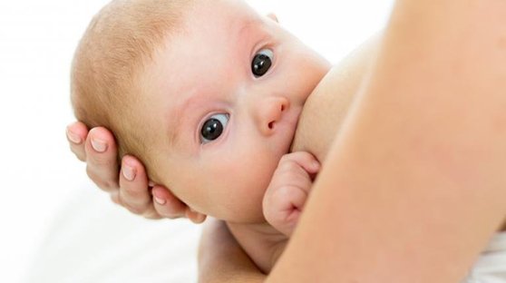 母乳喂养的三大尴尬时刻,母乳喂养中的一个重大误区