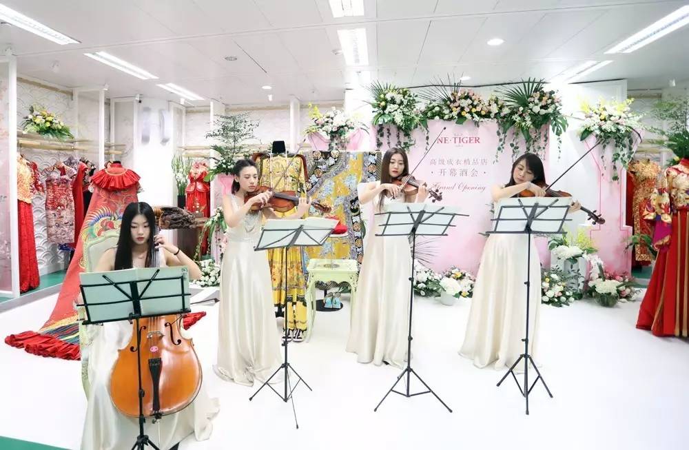 尚品|美衣、美食、美酒、美人，去NE·TIGER高级成衣店享受“四美”！
