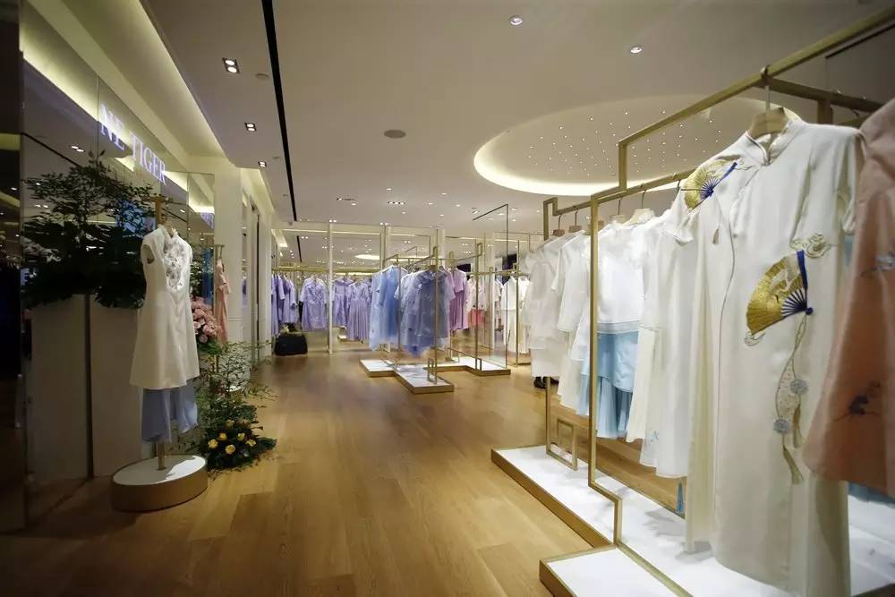 尚品|美衣、美食、美酒、美人，去NE·TIGER高级成衣店享受“四美”！