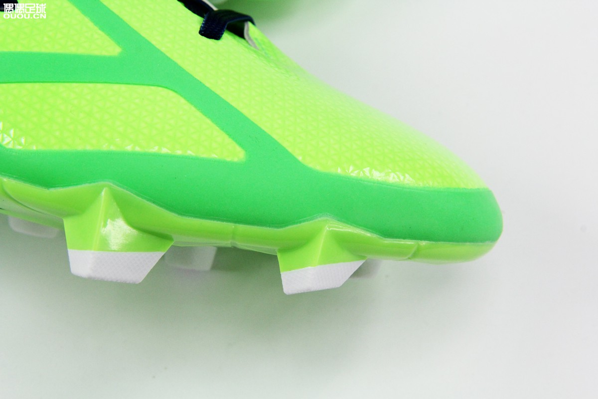 茵宝足球鞋四种形态,茵宝足球鞋velocita的优点