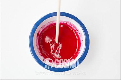 彩妆迷|持续飙高温你的唇膏出汗融掉了怎么办？