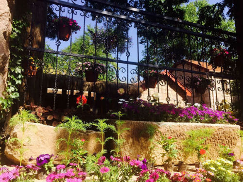 邂逅青岛最美民宿：一片喧嚣扰攘的热土