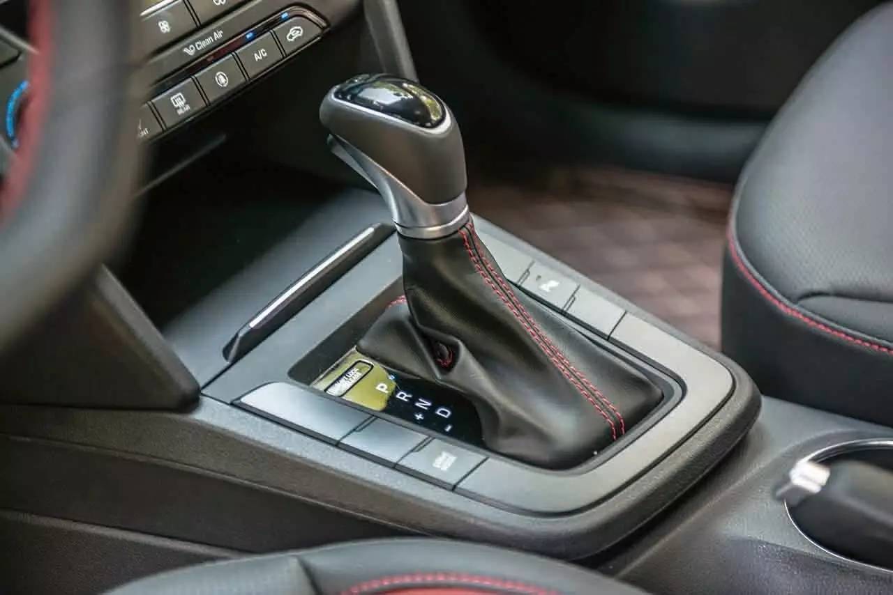 颜值担当试驾2016款北京现代领动1.4T双离合炫动·旗舰型