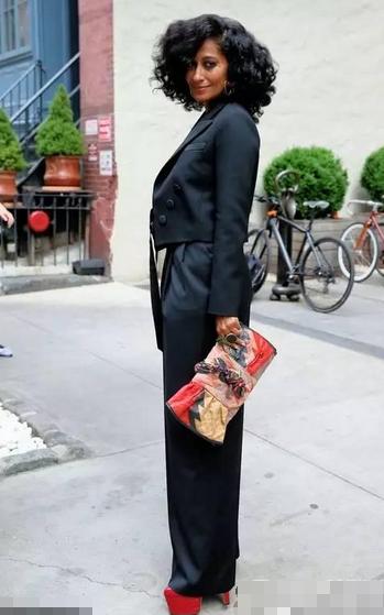 王菲章子怡都爱的“花布兜儿”可不是背去买菜的！