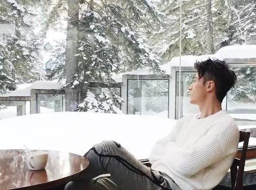 胡歌霍建华最美的场景视频,胡歌霍建华冬天游玩