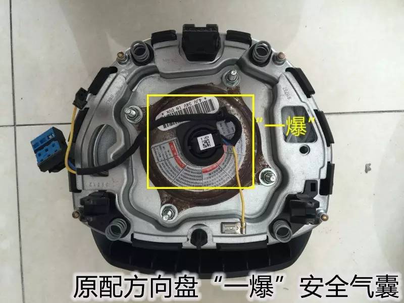 原来你是这样的“丁字裤”M系方向盘超细节实拍