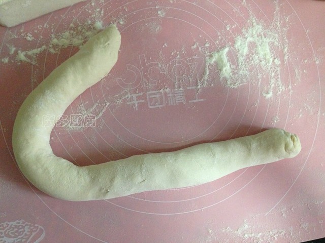 这个馍薄如纸，却筋道美味，在我家它和土豆丝是标配，全家都爱吃