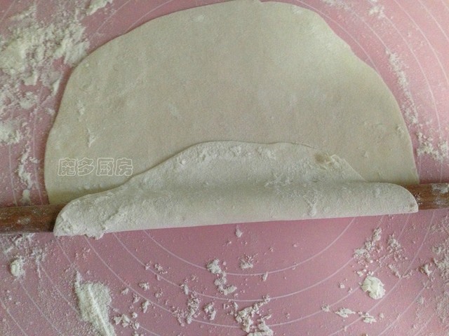 这个馍薄如纸，却筋道美味，在我家它和土豆丝是标配，全家都爱吃